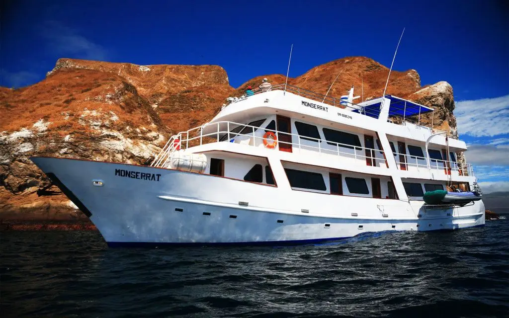 10 reasons why you should do a cruise to the Galapagos islands