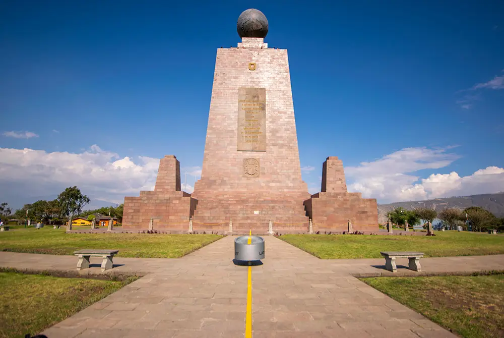 Visiting ¨La mitad del mundo¨